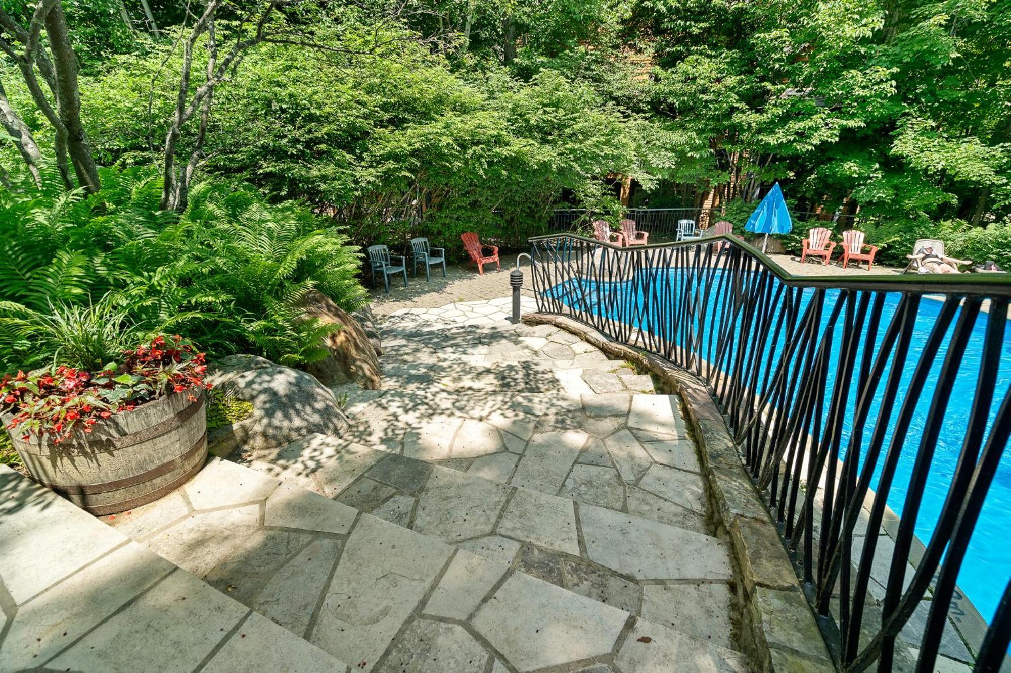Les Manoirs Wpool & Hot Tub Near Village 120-7 蒙特朗布朗 外观 照片