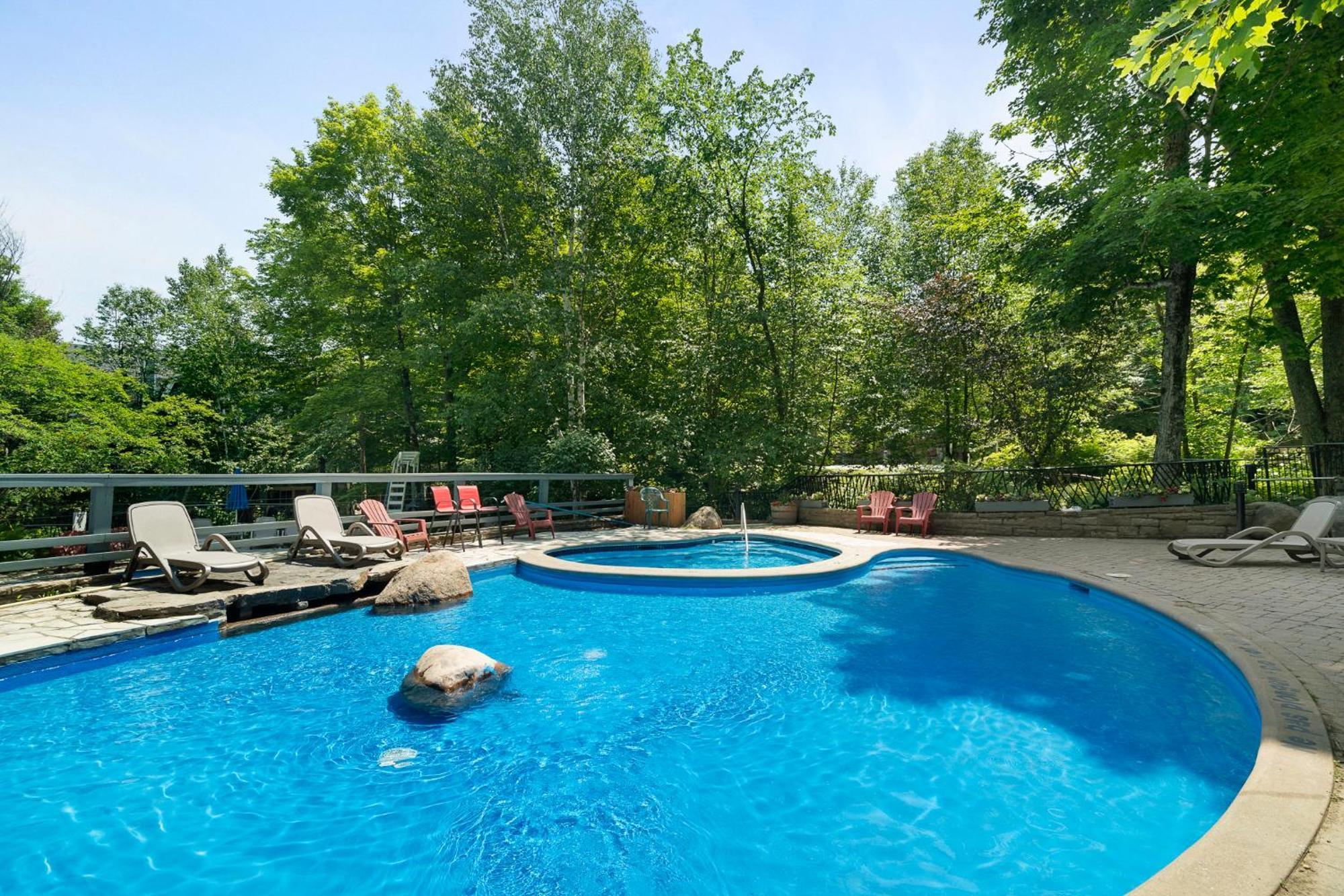 Les Manoirs Wpool & Hot Tub Near Village 120-7 蒙特朗布朗 外观 照片